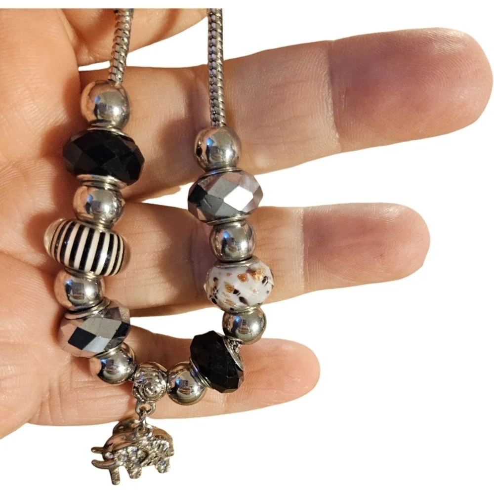 Lot 6 Pieces Bracelets 2 with Charms Assorted